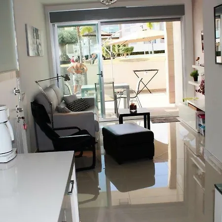 Apartamento Res. El Mirador - Calle Txacolina - Punta Prima - Torrevieja *